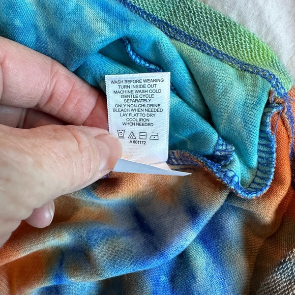 Womens Logo Lounge Tie Die Shirt.  Very Cozy with cute side pockets.  Never worn - Picture 11 of 13